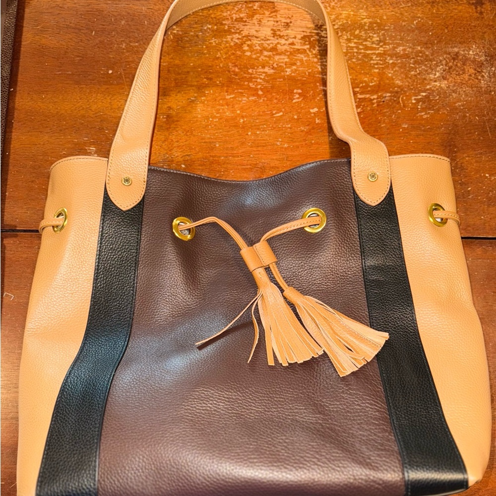 J.W. Hulme - Elegant Tan and Brown Leather Tote Bag